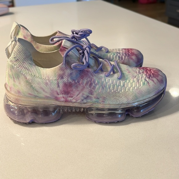 Girls size 13 Link sneakers - Picture 5 of 6